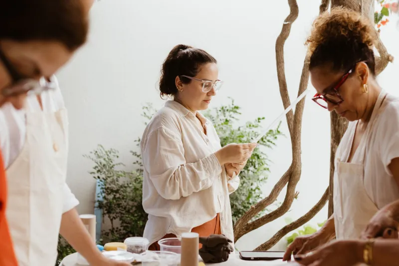 Is That Advice or a Power Trip? How to Spot the Line Between Mentorship and Gatekeeping in Hobby Spaces